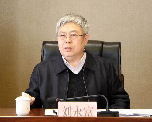 国务院扶贫办主任刘永富来定西调研脱贫攻坚工作